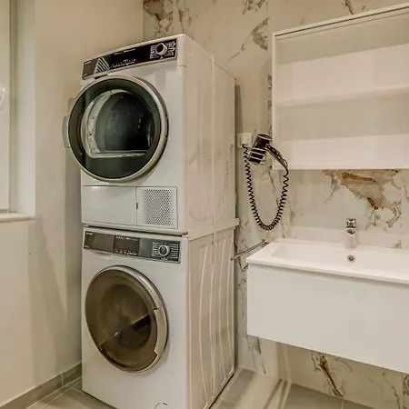 New Yorker 2 Bedroom * ヴァルナ