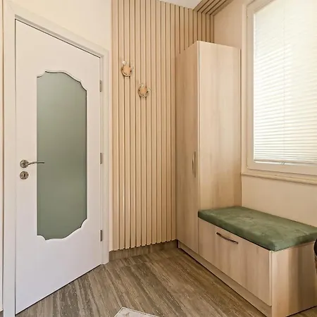 New Yorker 2 Bedroom Warna